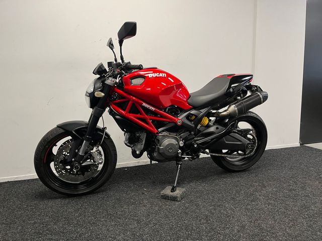 ducati - monster-696