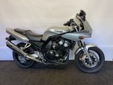 YAMAHA FZS 400