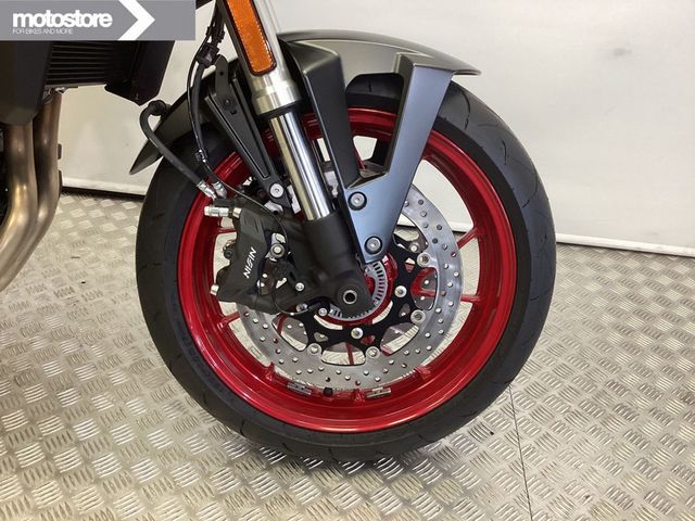 suzuki - gsx-8s
