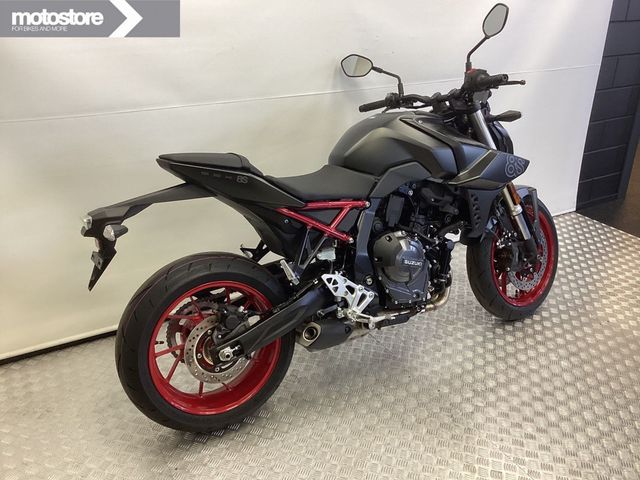suzuki - gsx-8s