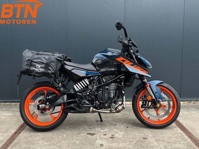 ktm - 125-duke
