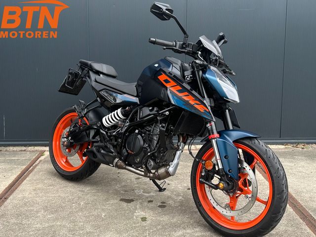 ktm - 125-duke