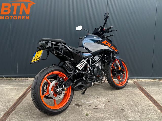 ktm - 125-duke