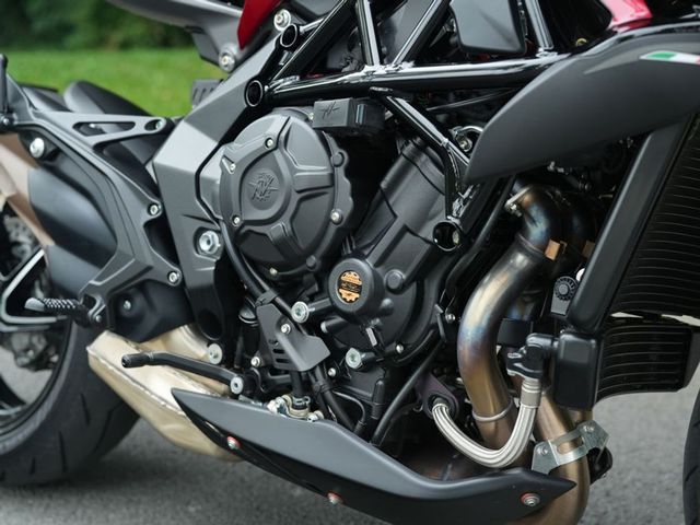 mv-agusta - brutale-800-rr
