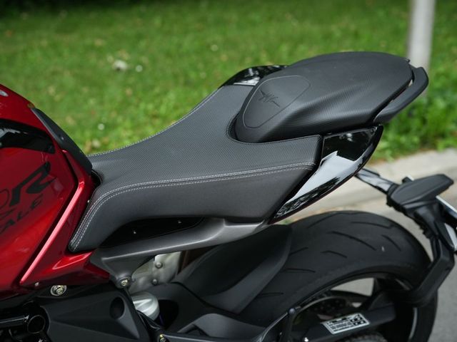 mv-agusta - brutale-800-rr
