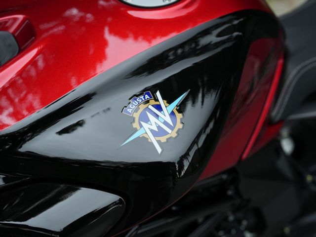 mv-agusta - brutale-800-rr