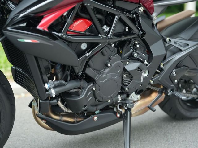mv-agusta - brutale-800-rr