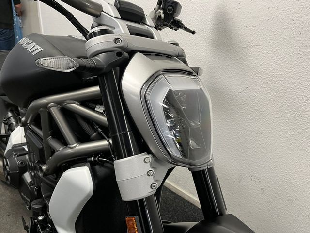ducati - xdiavel