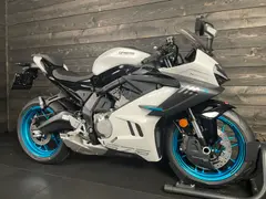 Cfmoto 675SR-R Nebula White 2026 nieuw – foto 3 van 15