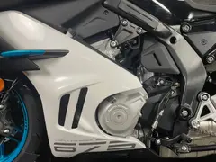 Cfmoto 675SR-R Nebula White 2026 nieuw – foto 11 van 15