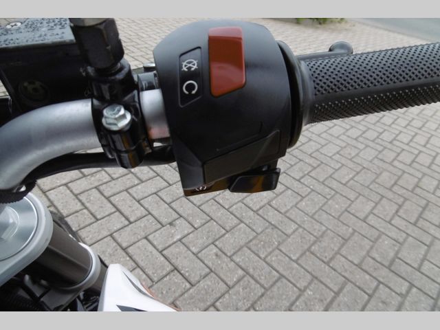ktm - 200-duke