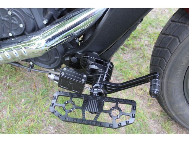 indian - scout-bobber-twenty