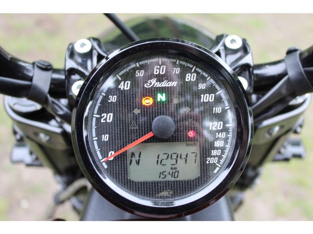 indian - scout-bobber-twenty