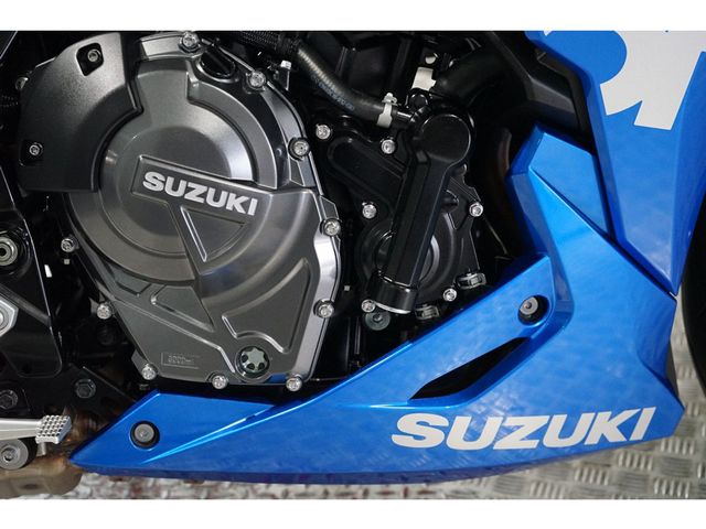 suzuki - gsx-8r