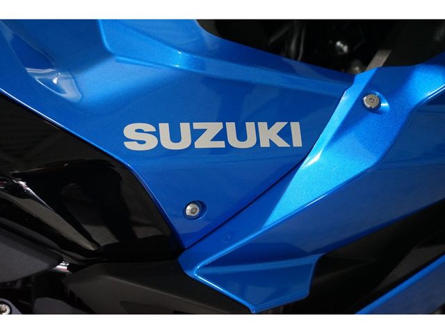 suzuki - gsx-8r