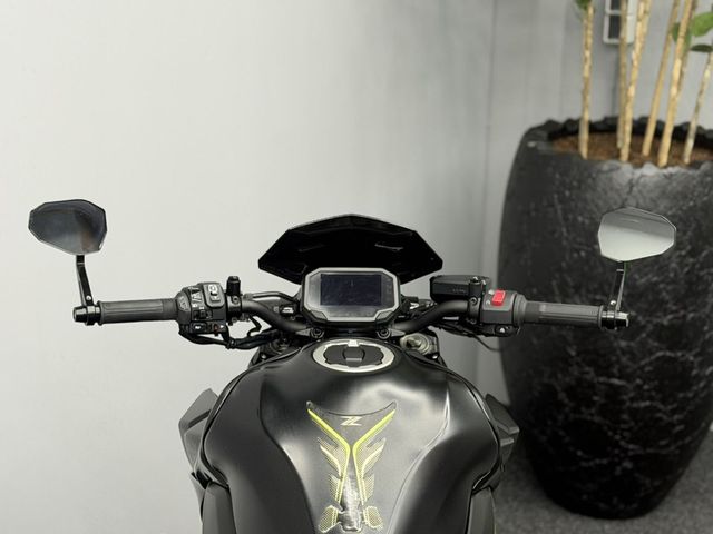 kawasaki - z900