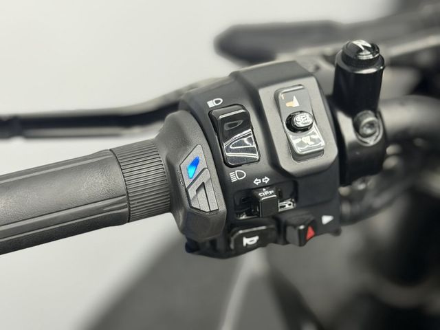 kawasaki - z900