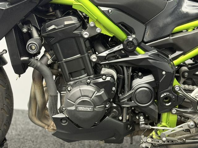 kawasaki - z900