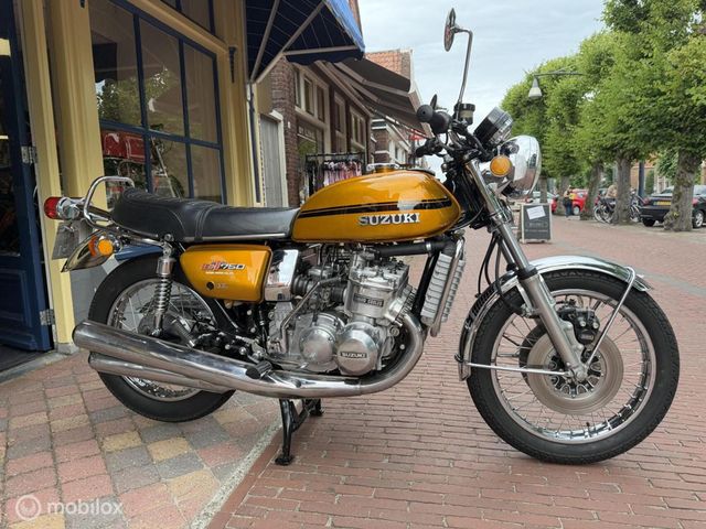 suzuki - gt-750