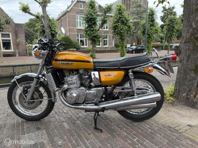 suzuki - gt-750