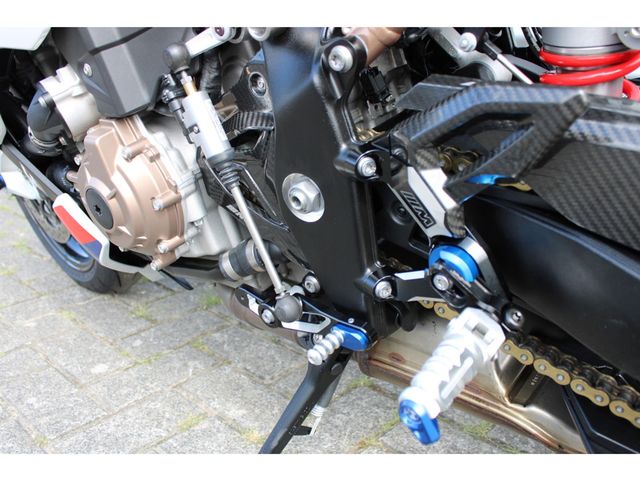 bmw - s-1000-r