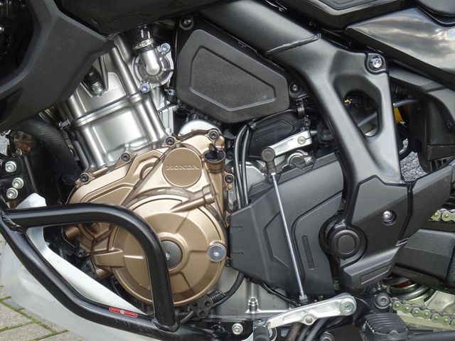 honda - crf-1100-l-africa-twin-adventure-sports