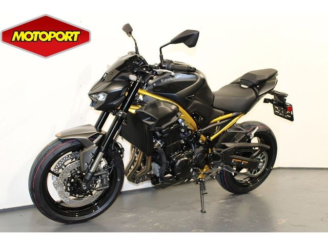 kawasaki - z900