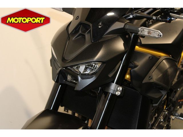 kawasaki - z900