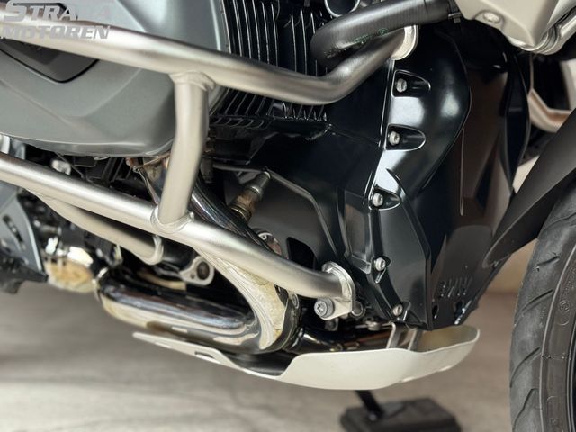 bmw - r-1250-gs-triple-black