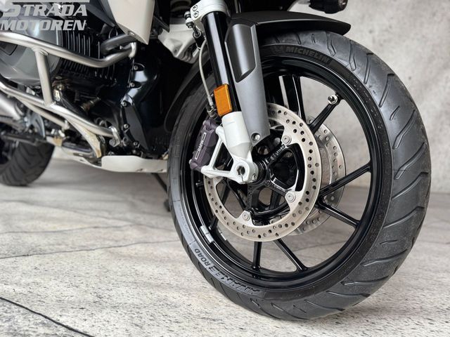 bmw - r-1250-gs-triple-black