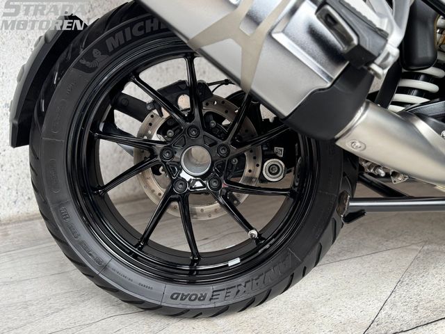 bmw - r-1250-gs-triple-black
