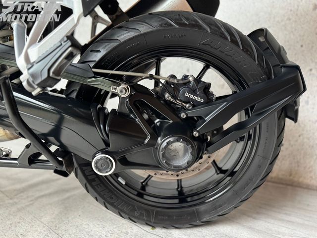 bmw - r-1250-gs-triple-black
