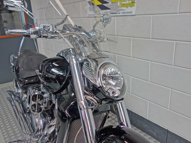 suzuki - m-1800-r-intruder
