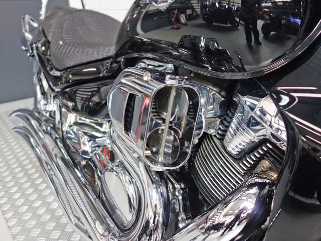 suzuki - m-1800-r-intruder
