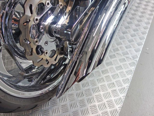 suzuki - m-1800-r-intruder