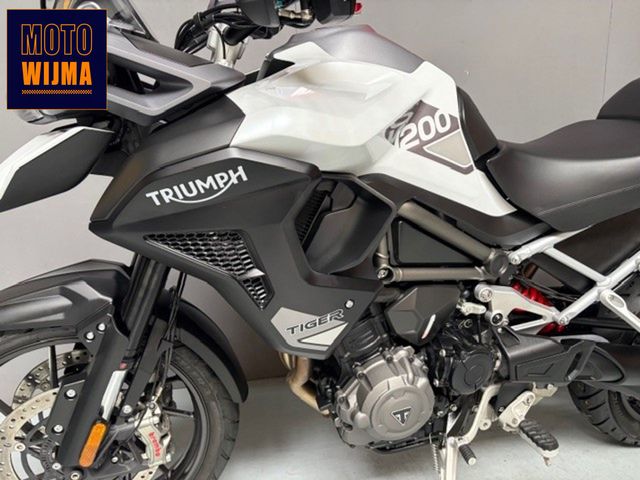 triumph - tiger-1200-gt