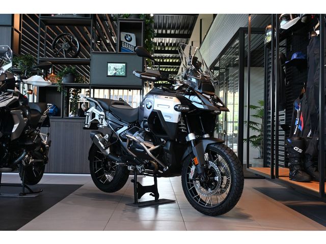 bmw - r-1300-gs-adventure-triple-black