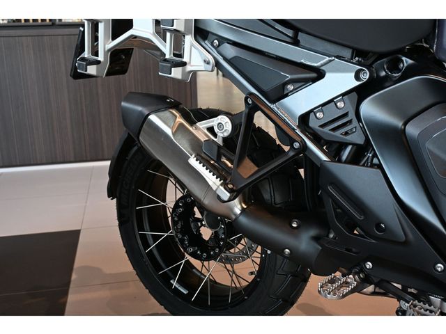 bmw - r-1300-gs-adventure-triple-black