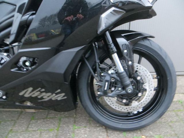 kawasaki - ninja-zx-4rr