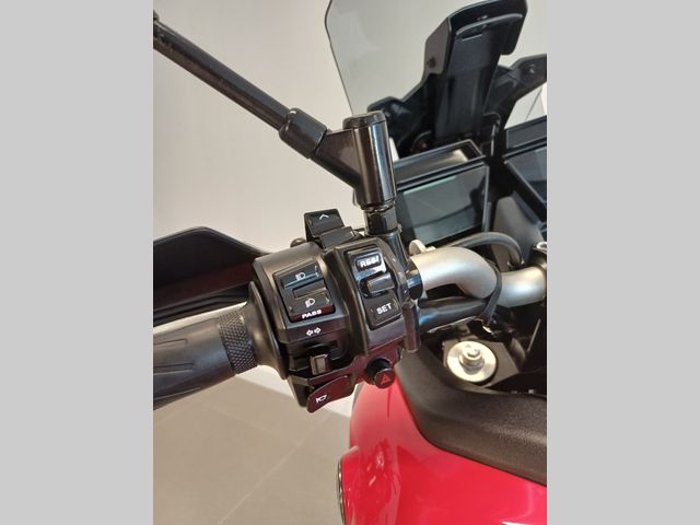 yamaha - tracer-9