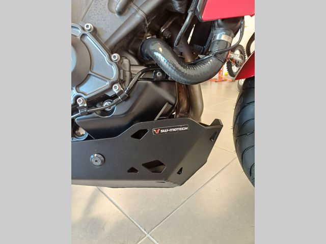 yamaha - tracer-9