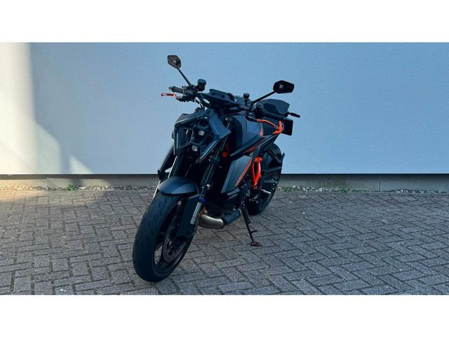 ktm - 1390-super-duke-r