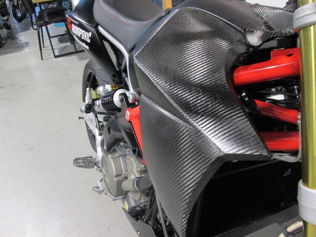 aprilia - dorsoduro-750-factory-abs