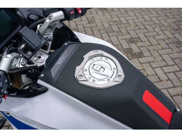 bmw - r-1300-rs