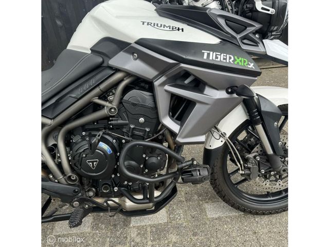 triumph - tiger-800-xrx