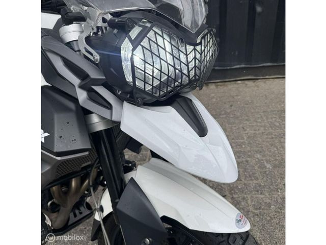 triumph - tiger-800-xrx
