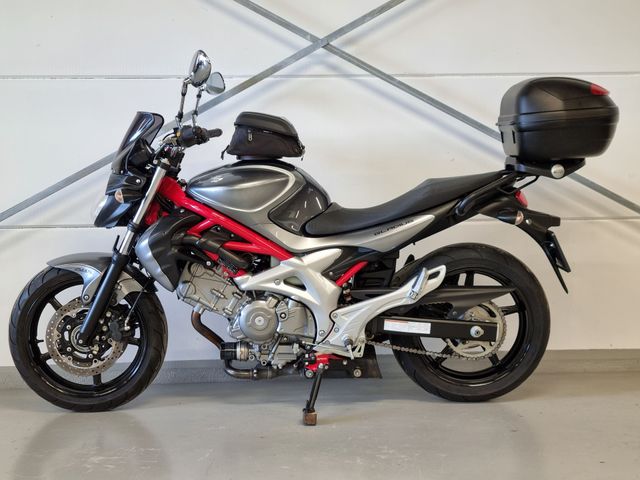 suzuki - sfv-650-gladius