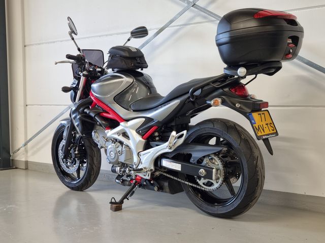 suzuki - sfv-650-gladius