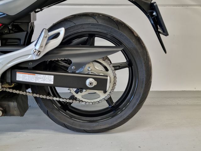 suzuki - sfv-650-gladius