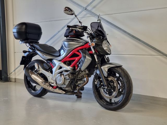suzuki - sfv-650-gladius